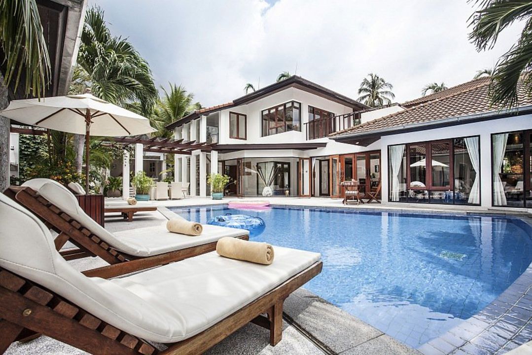 Villa has a South East Asian design in Surin Phuket