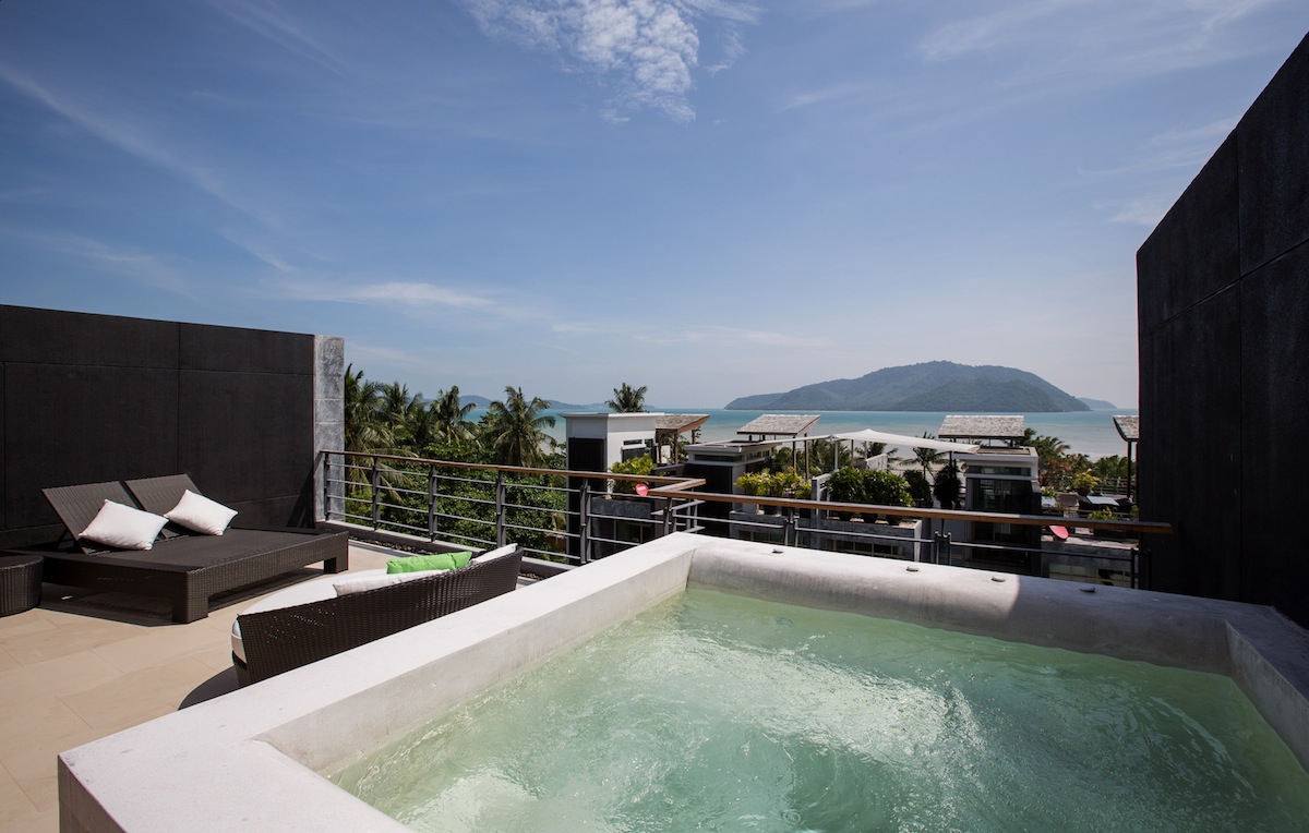 4 bedrooms, four storey luxury nearly Friendship Beach in Rawai Phuket