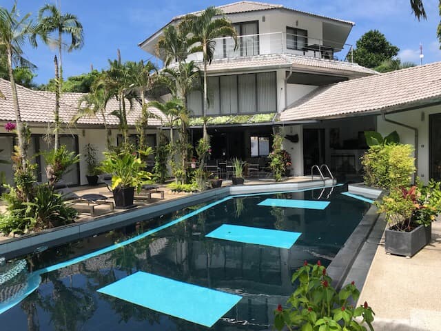 Luxurious Pool villa at the edge of Promthep Cape in Phuket