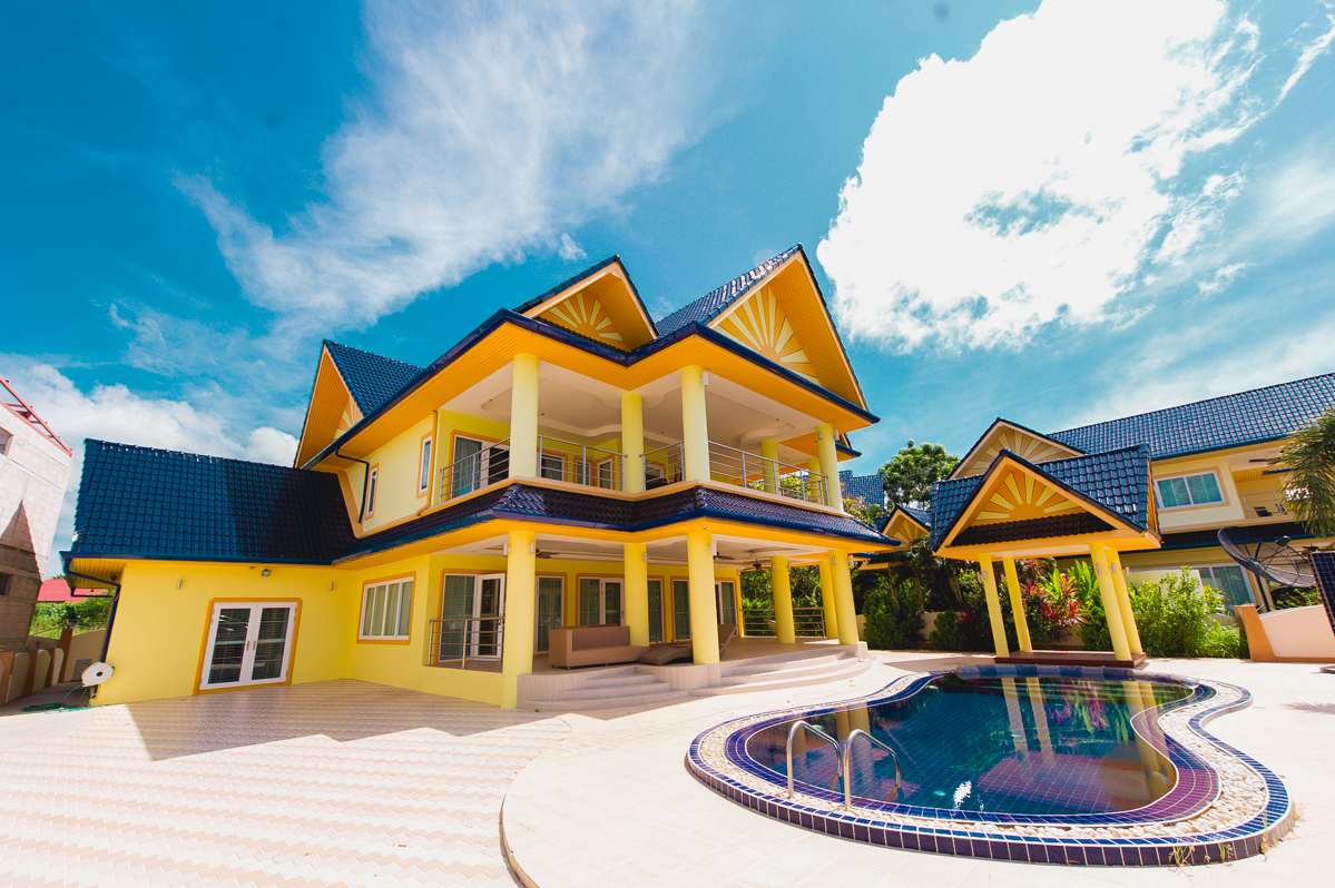6 bedroom Executive Pool Villa in Rawai Phuket