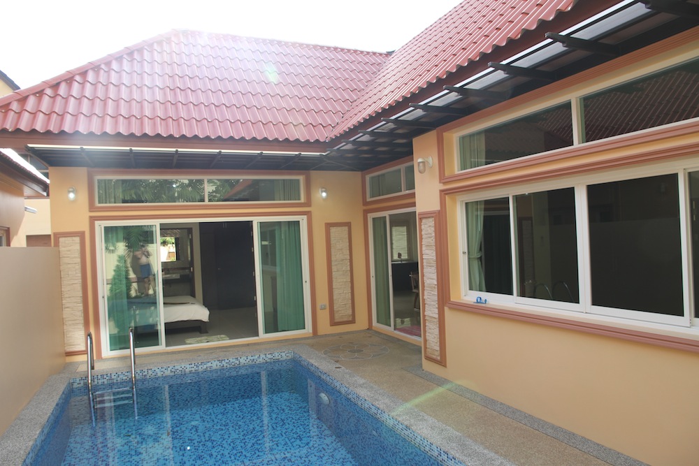 Villa 3x6m swimming pool two suite bedrooms in Rawai Phuket