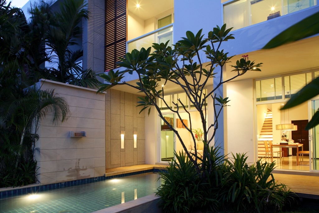 luxurious modern contemporary villa with swimming pool inn Naiharn Phuket
