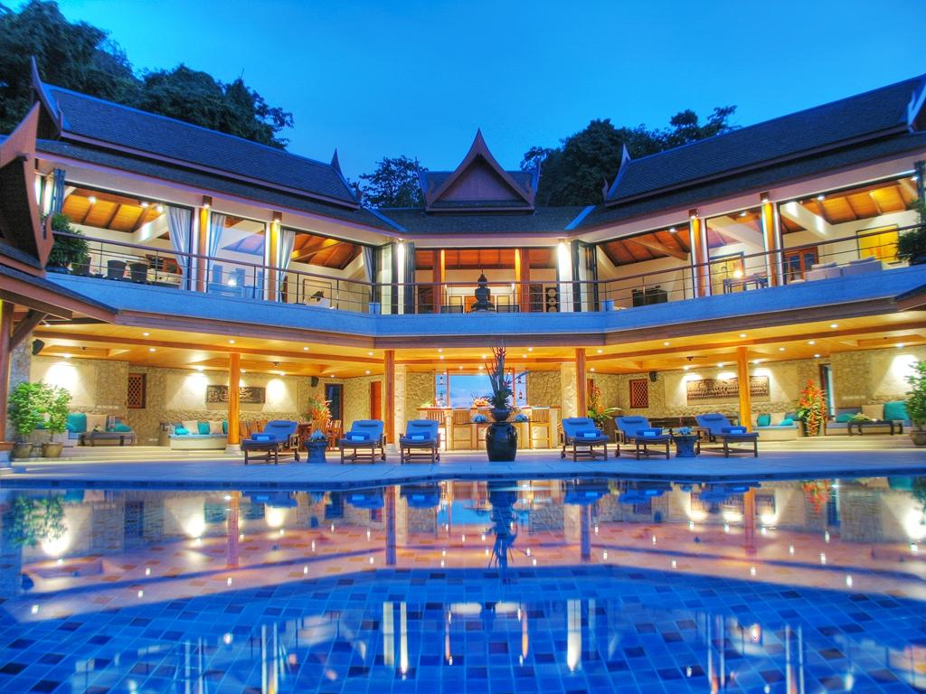 6-Bedroom pool villa in Surin Phuket