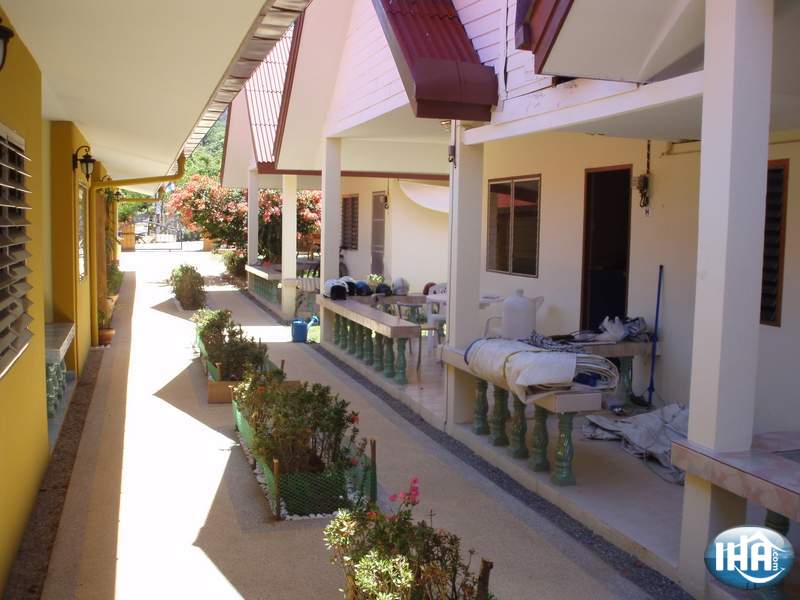 1 bed and 2 bedrooms apartments in Naiharn Phuket