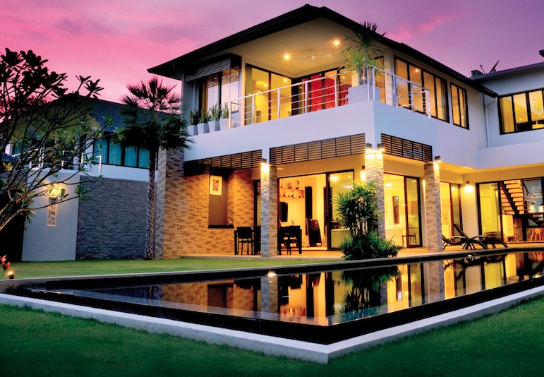 Phuket private pool villa is ideal for golfers and families in Kathu