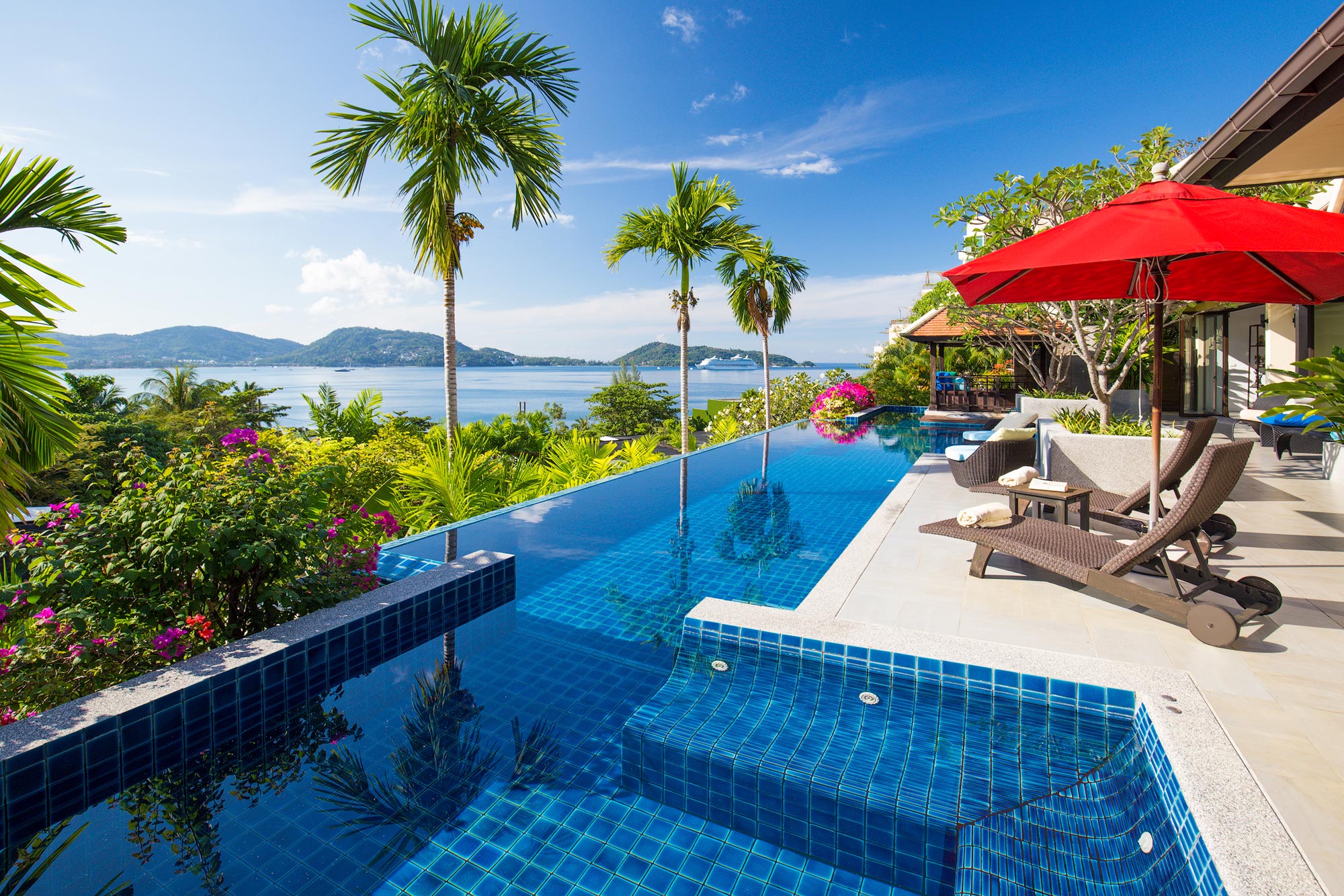 Sea View villa living area 720 sqm in Patong Phuket