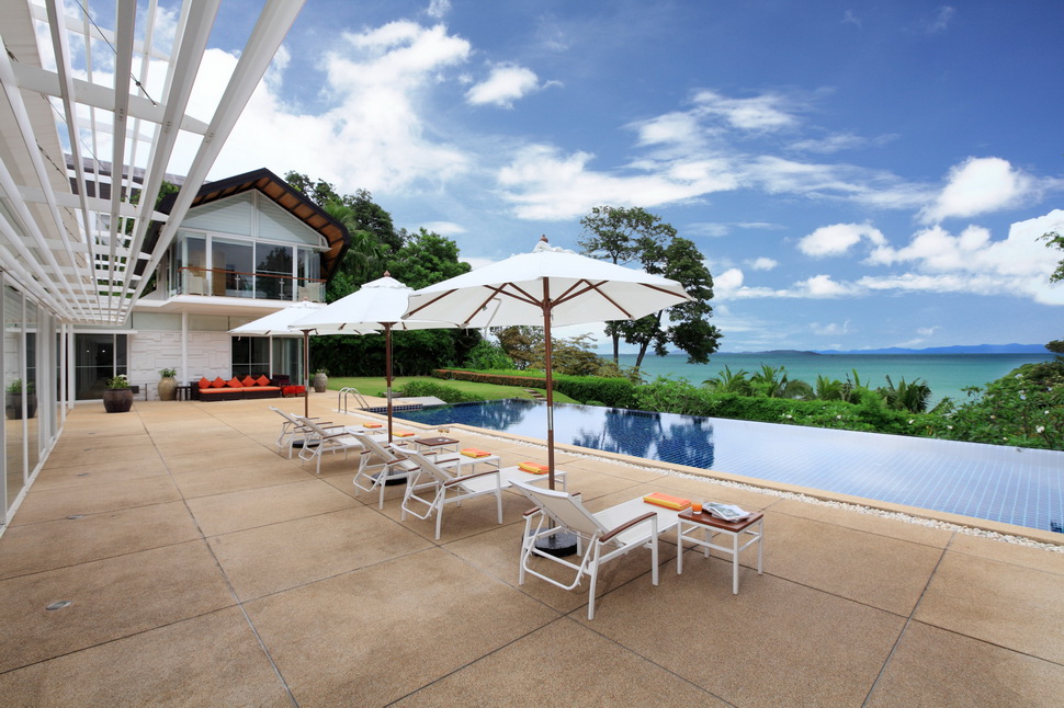Extensive villa with two distinct living areas in Cape Yamu Phuket