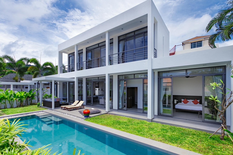 4 bedroom villa is located in Nai Harn Phuket