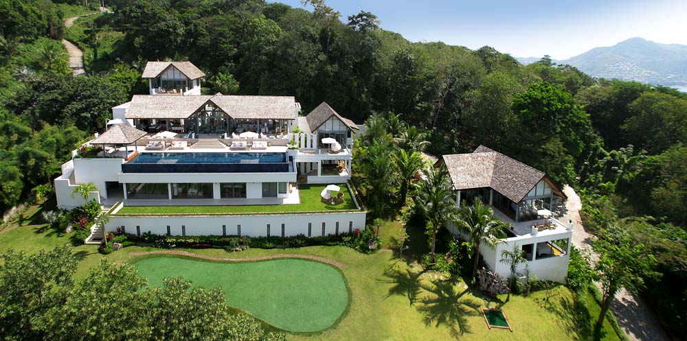 Villa Chan Grajang is a 3-minute drive from Surin Beach Phuket