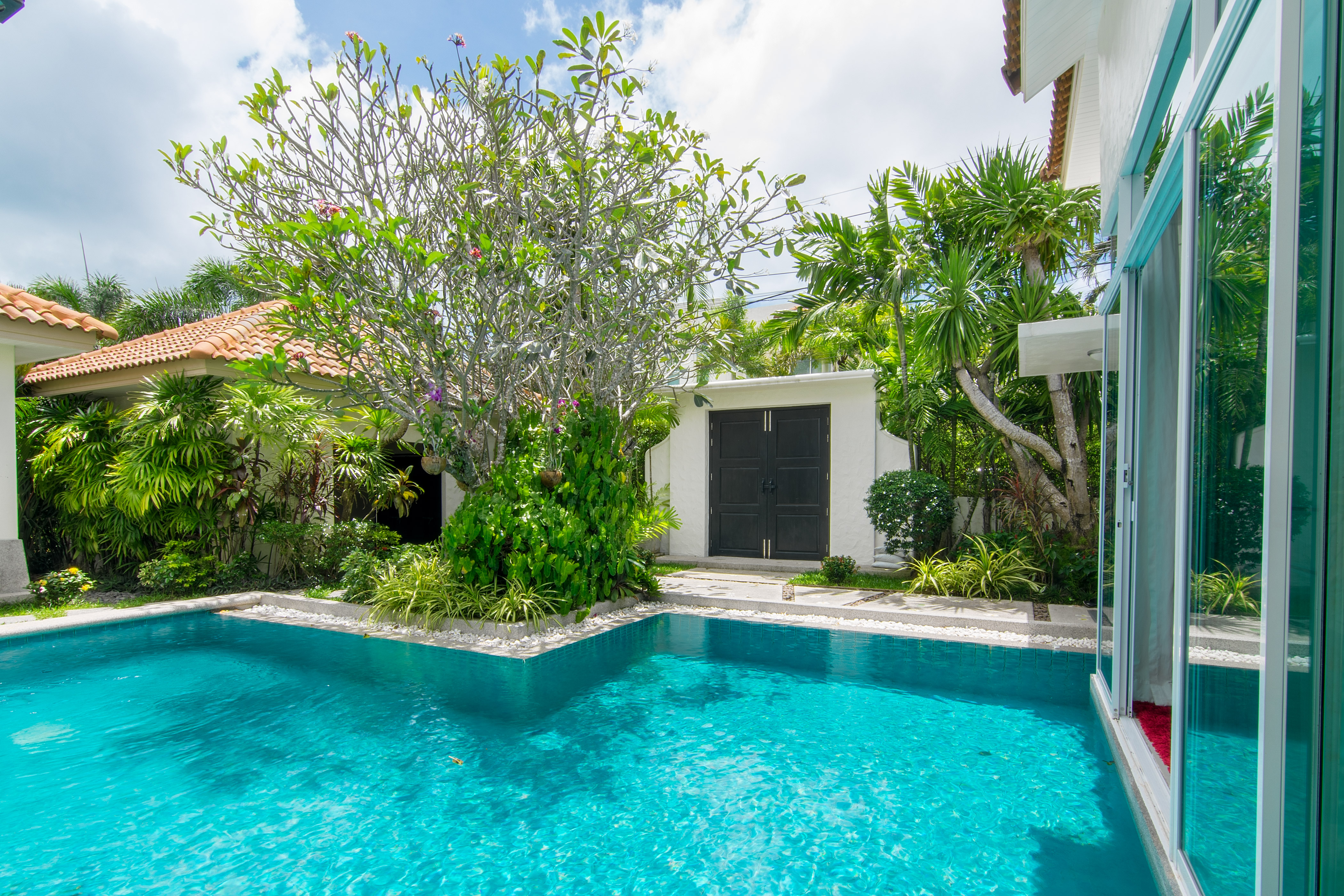Med Village Four Bed and 4 bathroom in Rawai Phuket