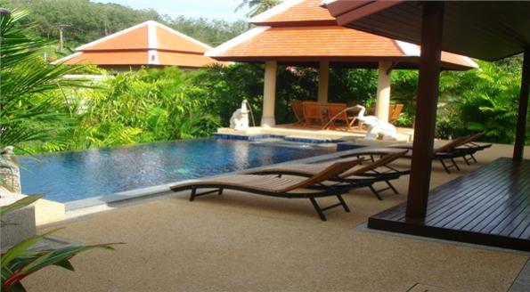 luxury 4 bed and 3 bathrooms vila in Nai Harn Phuket