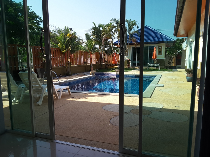 Four Bed and bathroom in North Phuket Asia