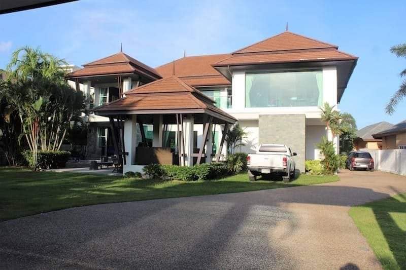 Villa Soliture 6 bed and 6 bathrooms in Chalong Phuket
