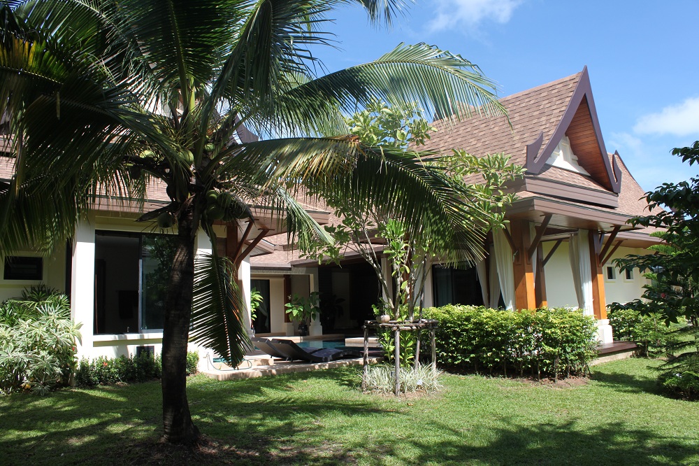 Villa Eva is nestled in the quiet street Soi Nanachat in Nai Harn Phuket