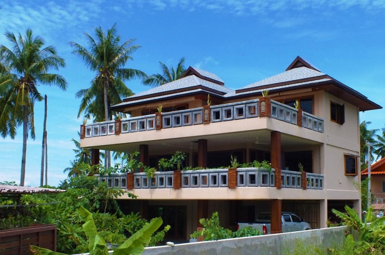 Pool Villa 500 square meter, 6 bedroom, 6 bathroom in Rawai Phuket