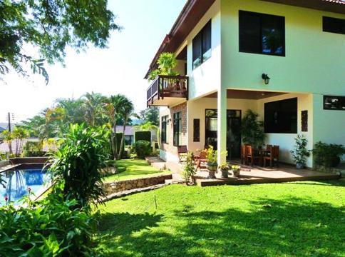 Villa near Thai national park on the Andaman Sea in Phuket
