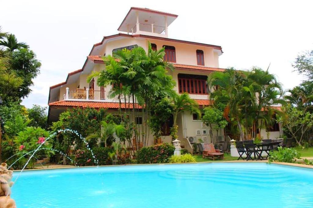 Maya Condos - rent apartments in Laguna Phuket