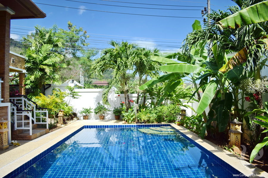183 m2 pool villa with room for Nanny in Rawai Phuket