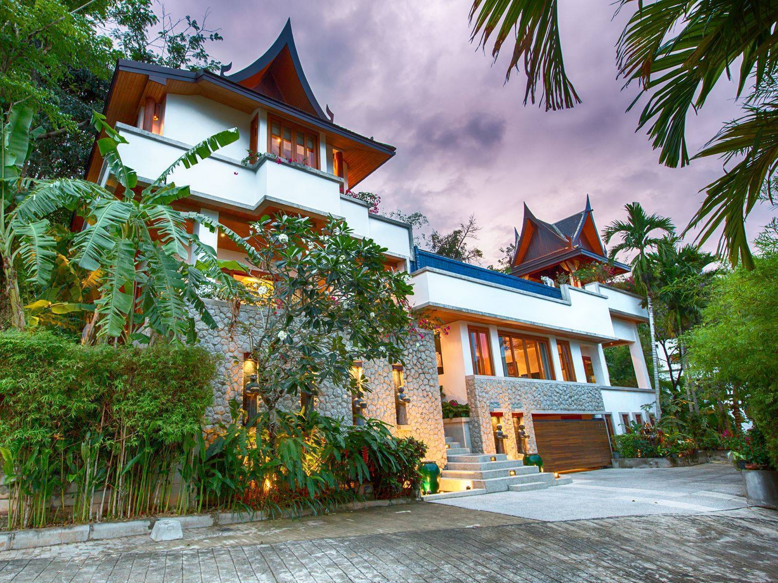 4 Bedroom Luxury Pool Villa in Surin Thailand
