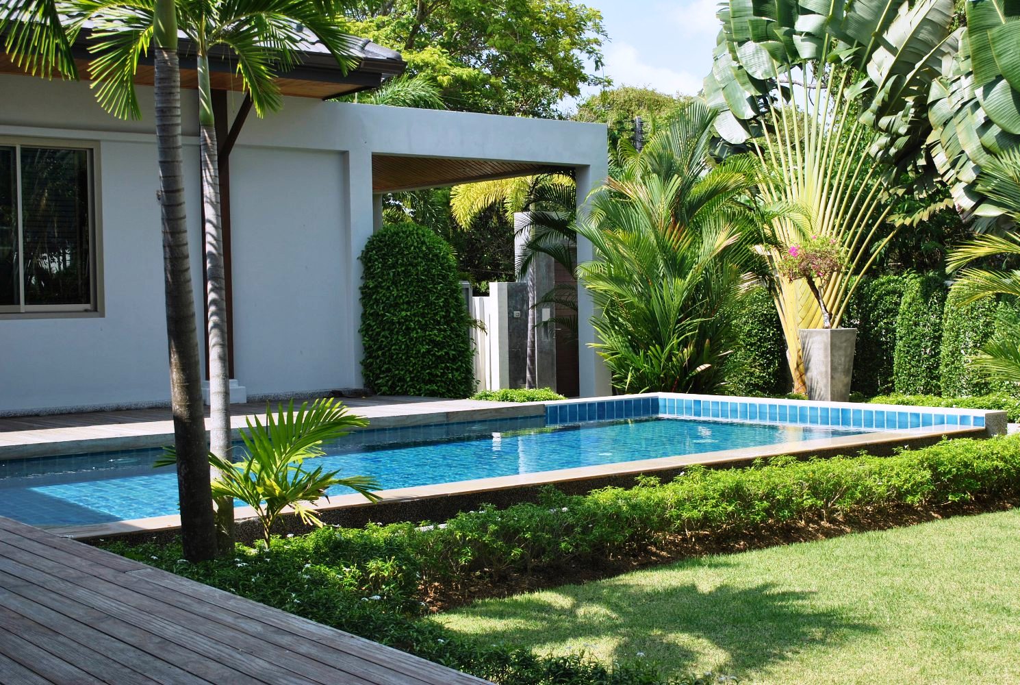 Guests sharing per bed, maximum 6 guests per villa in Nai harn Phuket