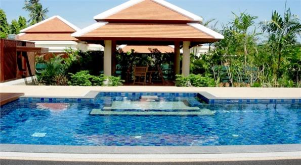 Oriental and tropical Bali style Villa in naiharn Phuket