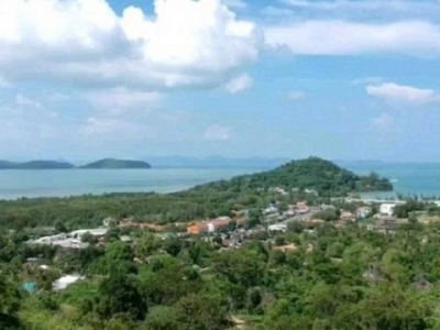 2 plots of land with mountain view in Nai-Harn Phuket