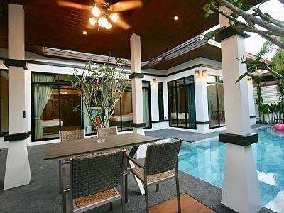 Villa fully furnished with internal area of 136 sqm in Chalong Phuket