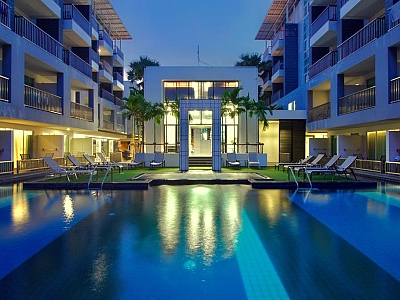 Condo indoor pool as well as an on-site coffee shop Kata Phuket