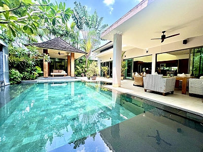 Exquisite Four Bedroom Pool Villa For Rent in Soi Pasak 8