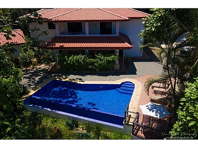 5 RENTAL UNITS, APARTMENT, RESTAURANT, POOL WITH AMAZING OCEAN VIEW!