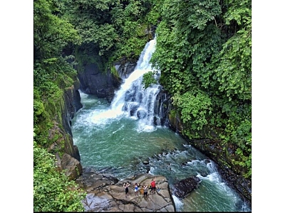 FINCA CATARATAS DOMINICAL