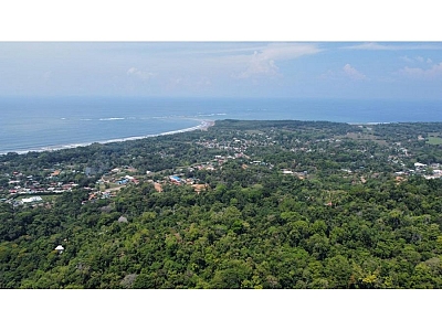 EXCLUSIVE ESTATE IN UVITA, WITH THE BEST VIEW AND WATERS