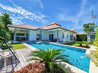 MALI PRESTIGE: 3 Bed 3 Bath Pool Villa in Tab Tai Hua Hin