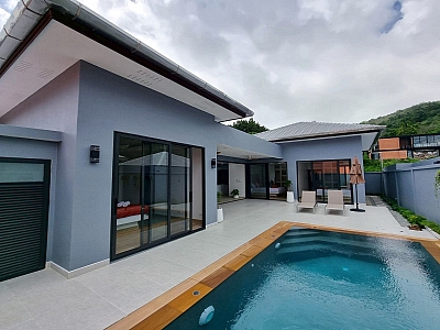 Brand New 3 Bed 4 Bath Pool villa in Chalong near Big Buddha // 10 mins to beaches and schools