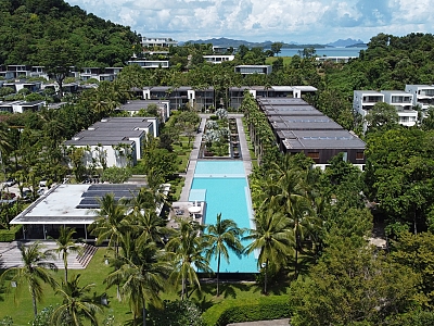 Spacious newly renovated 2-bedroom seaview condo for sale at Baan Yamu