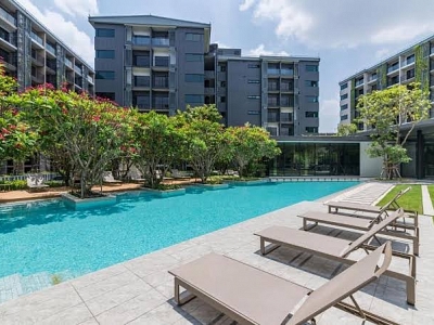 Blossom Condo @ Sathorn - Charoenrat | City Views from this New 2 Bed Unit for Sale in Bangkok.