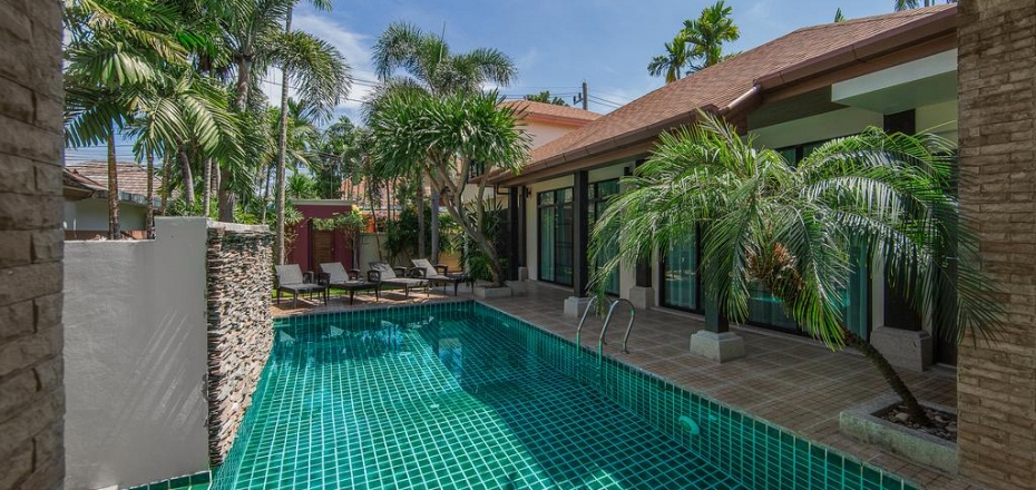 Exotic Tropical Villa in Large Private Garden in Rawai Phuket