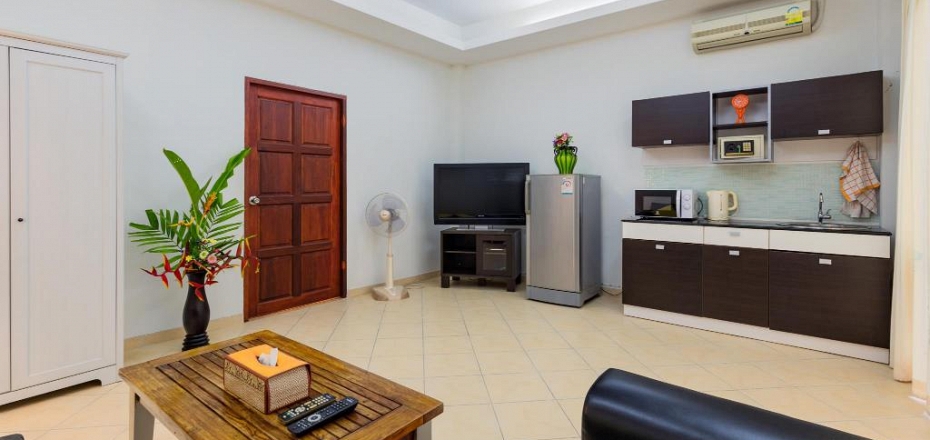 Apartment 140 sqm with a elevator and free WiFi access Kata Phuket