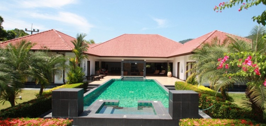 Land in Rawai with two big houses and one small in Rawai Phuket