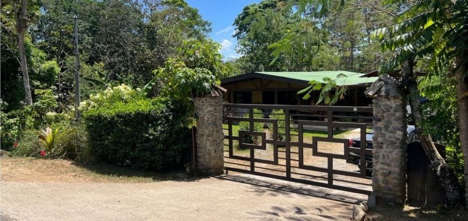 COUNTRY HOUSE IN PEREZ ZELEDON