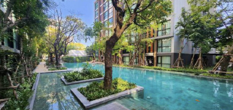 Vtara 36 | 1 Bed in Low-Rise Tropical Condo at Sukhumvit 36, Thong Lor