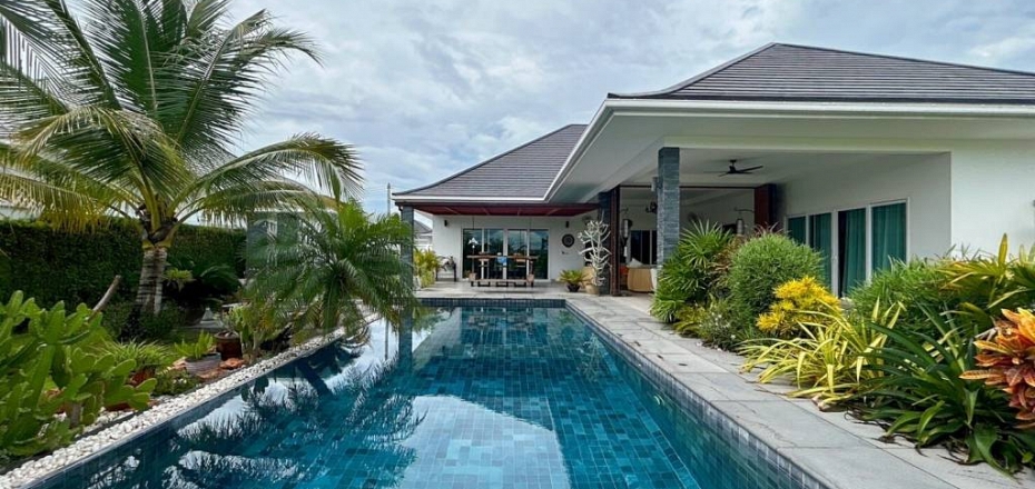 ARIA : Luxurious 5 Bed 4 Bath Pool Villa in Thab Tai HuaHin