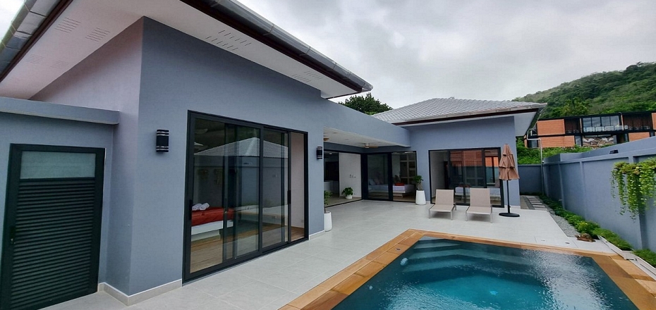 Brand New 3 Bed 4 Bath Pool villa in Chalong near Big Buddha // 10 mins to beaches and schools