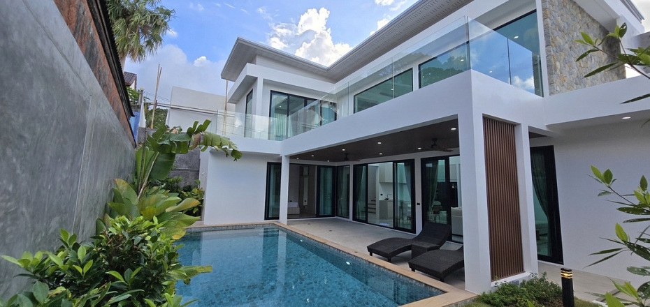 Newly-Built Modern 3-Bedroom Villa with Private Pool and High Ceiling